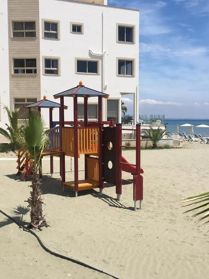 Larnaca Beach Apartment 1A 0*,
