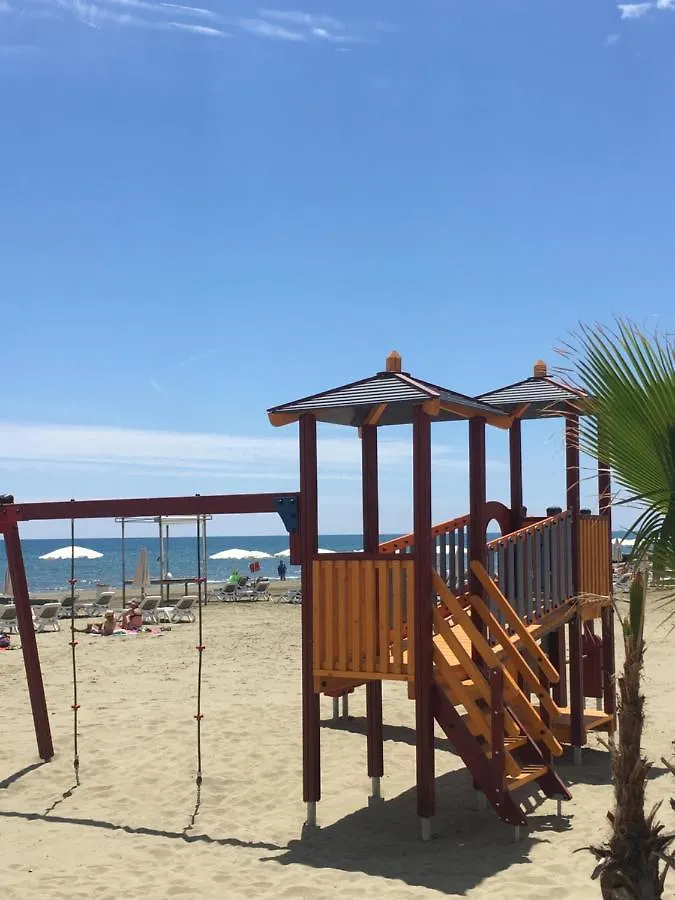 Larnaca Beach Apartment 1A